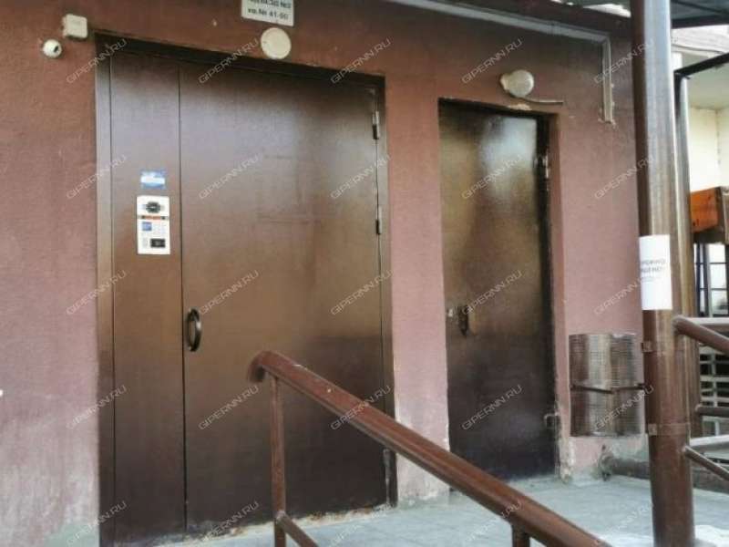 однокомнатная квартира на улице Александра Хохлова дом 1