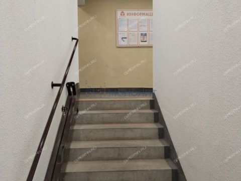 2-komnatnaya-ul-vyaznikovskaya-d-40 фото