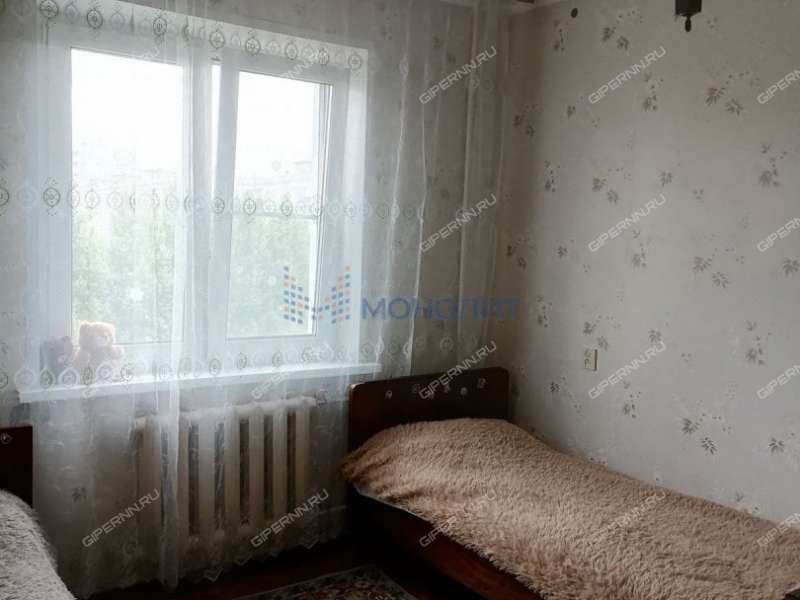 трёхкомнатная квартира на улице Краснодонцев дом 19А