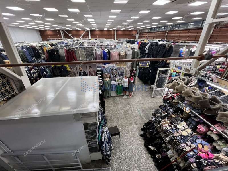 помещение под торговую площадь, недвижимость под общепит на улице Плотникова