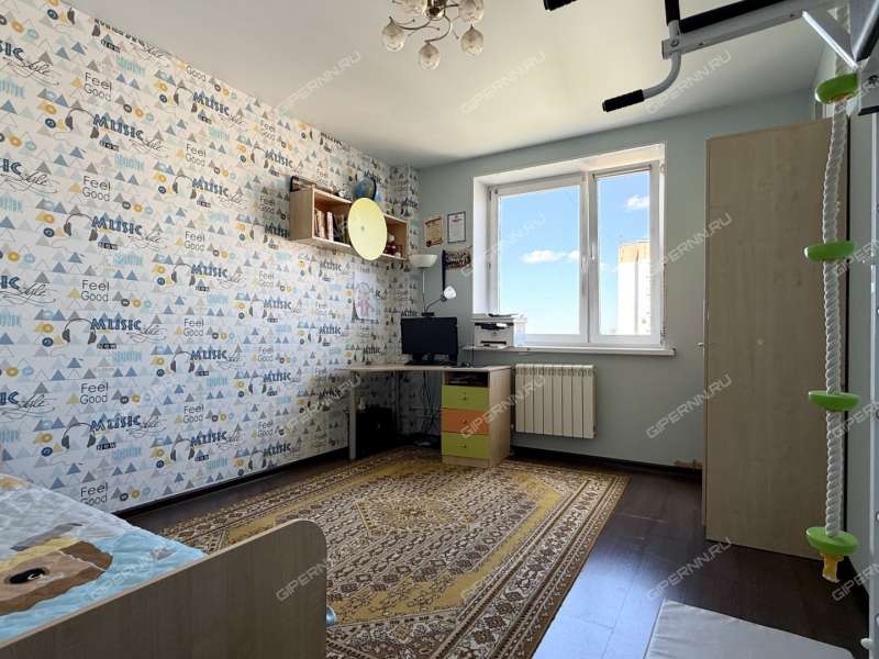 трёхкомнатная квартира на бульваре 60-летия Октября дом 25 к2