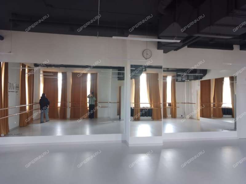 помещение под торговую площадь на Мельникова ул, д. 25