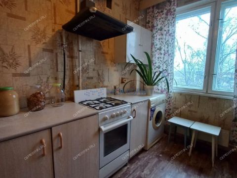 3-komnatnaya-ul-strokina-d-5 фото