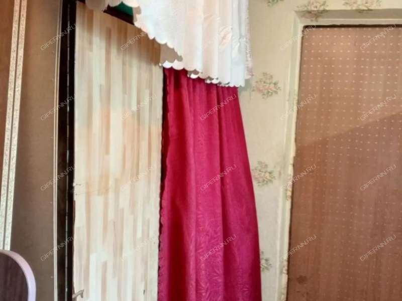 комната в доме 27 на улице Паскаля