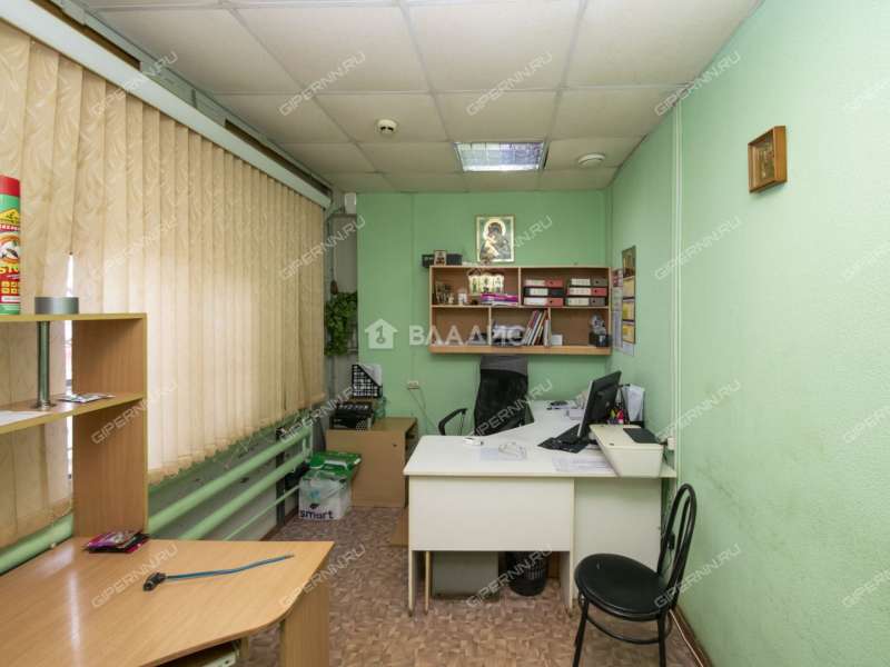 здание под офис, торговую площадь на Станционной улице рабочий посёлок Решетиха