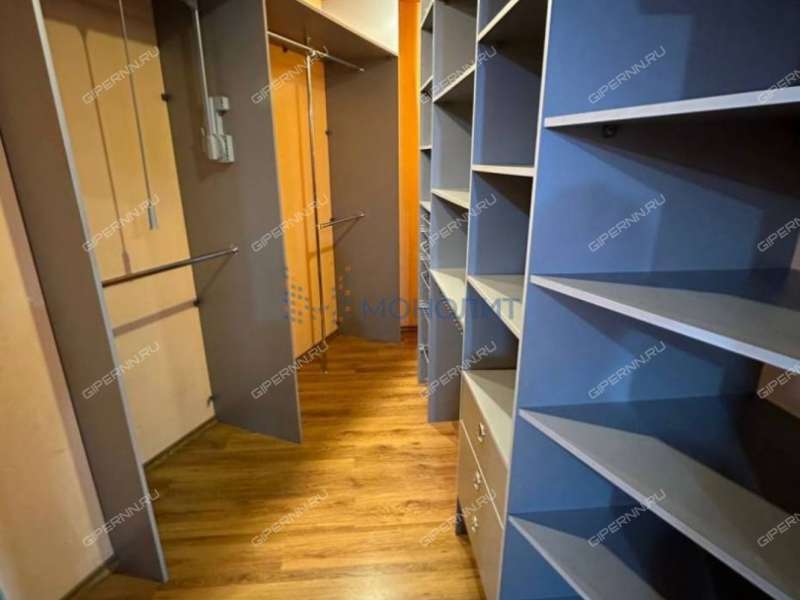 трёхкомнатная квартира на улице Коминтерна дом 127