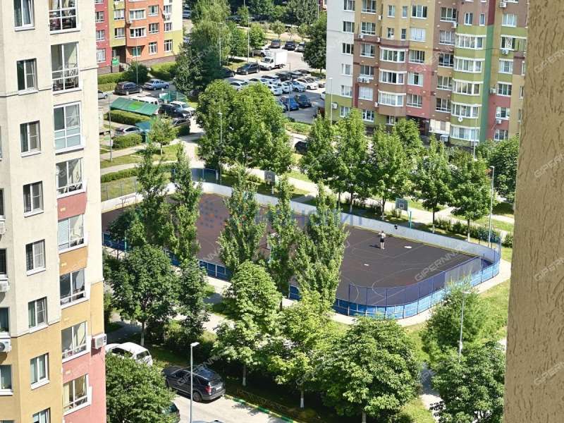 трёхкомнатная квартира на улице Академика Сахарова дом 113