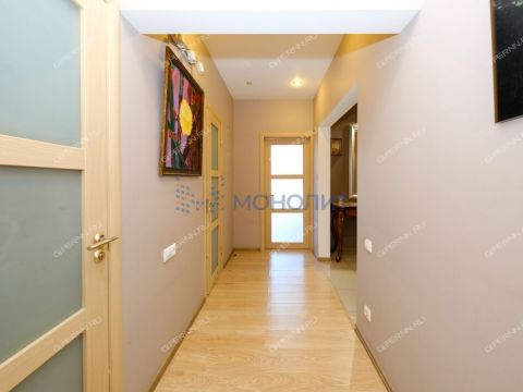 3-komnatnaya-ul-rodionova-d-39 фото