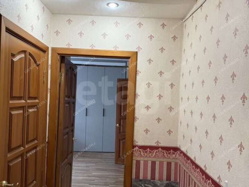 трёхкомнатная квартира на улице Карбышева дом 7
