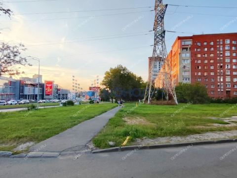 3-komnatnaya-ul-rodionova-d-180 фото
