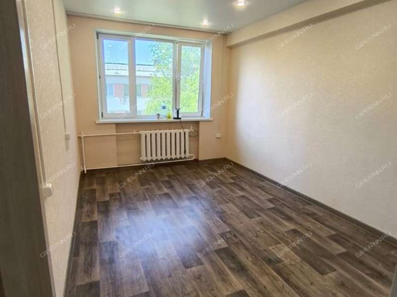 комната в доме 28 на Молодёжном проспекте