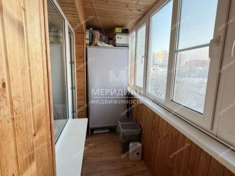 2-komnatnaya-ul-melnikova-pecherskogo-d-1 фото