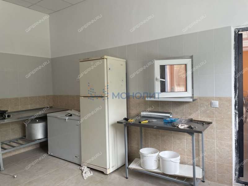 здание под недвижимость под медицинские учреждения, недвижимость под образовательные учреждения на улице Железнодорожная город Заволжье