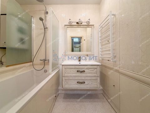 3-komnatnaya-ul-rodionova-d-165-k9 фото