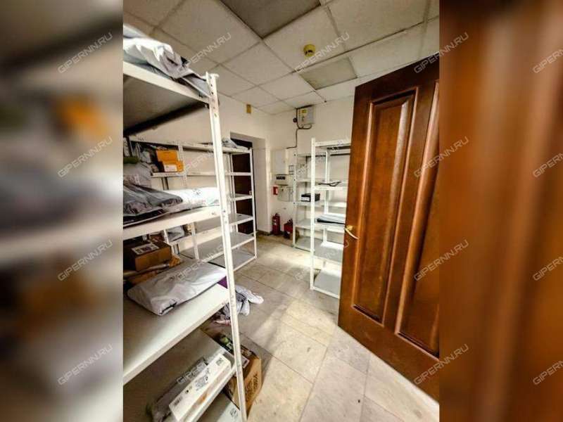 помещение под коммерческую недвижимость на Совнаркомовской улице