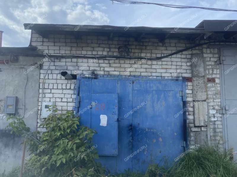 гараж на Зеленхозовской улице