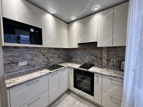 3-komnatnaya-ul-perehodnikova-d-31 фото