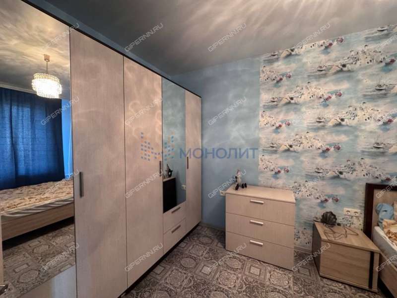 трёхкомнатная квартира на проспекте Кирова дом 10