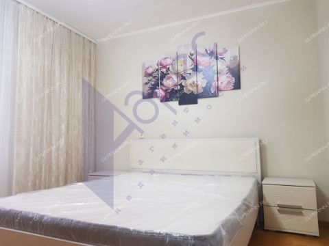 3-komnatnaya-ul-geroya-eliseeva-d-8 фото