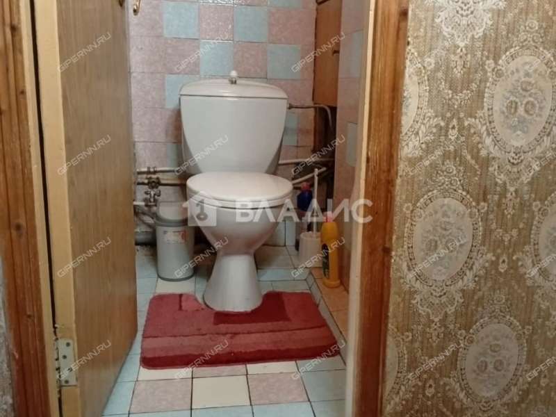 трёхкомнатная квартира на улице Героя Советского Союза Усилова дом 8