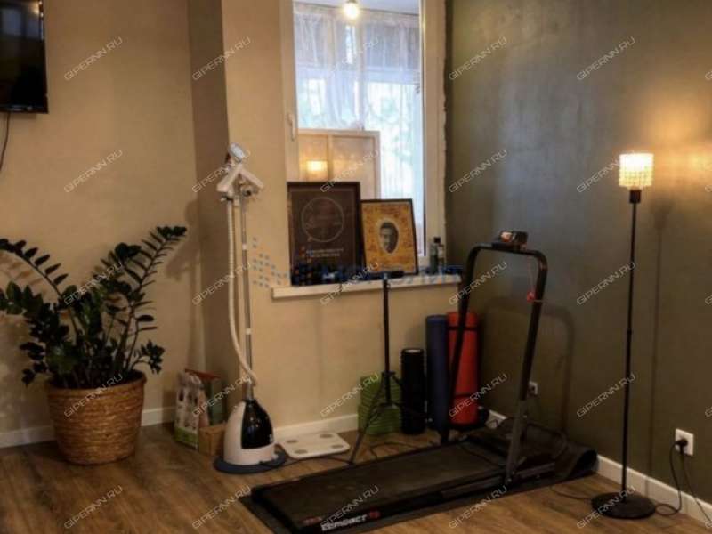 двухкомнатная квартира на улице Александра Хохлова дом 1