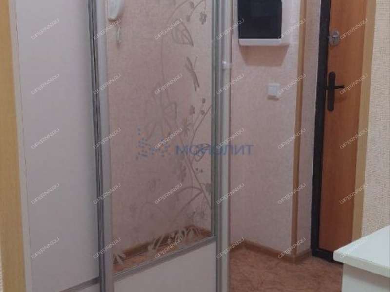 однокомнатная квартира на Бурнаковской улице дом 95