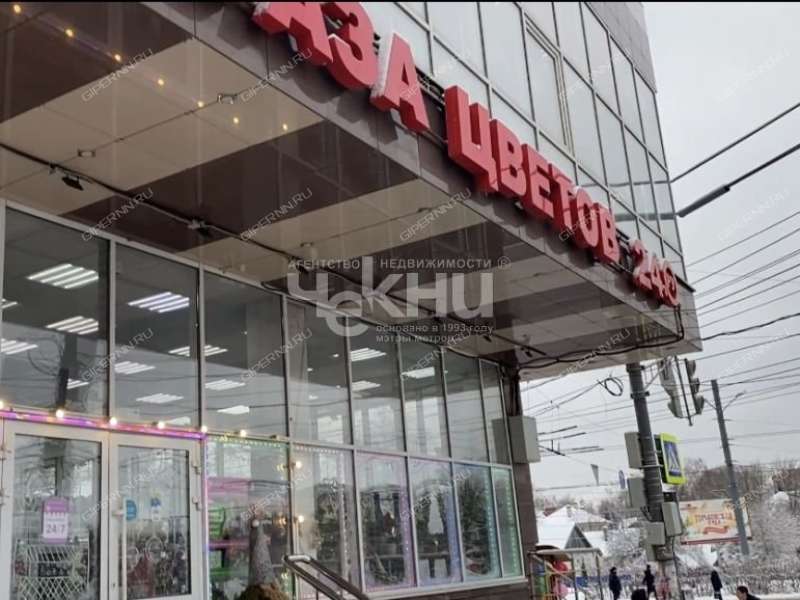 помещение под торговую площадь на улице Ванеева