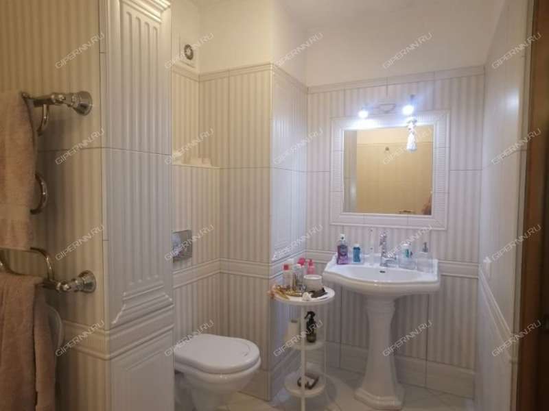 четырёхкомнатная квартира на улице Янки Купалы дом 38