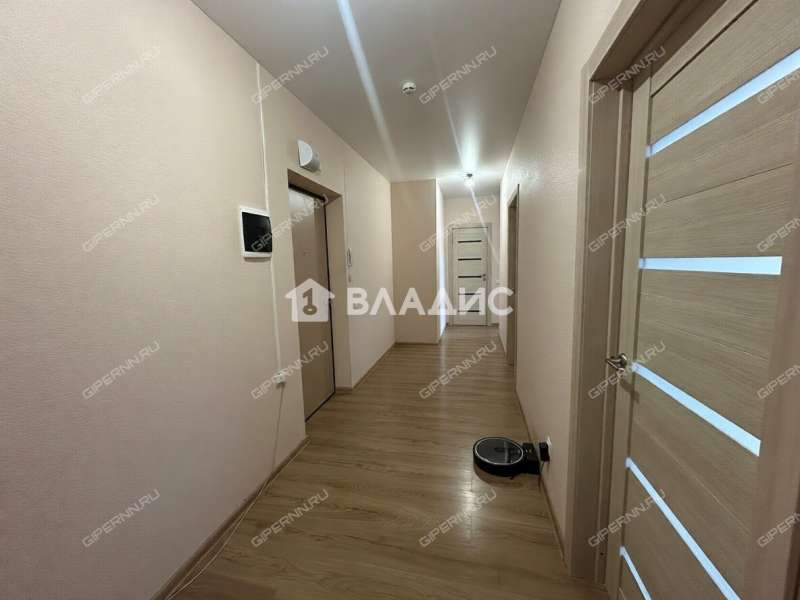 трёхкомнатная квартира на улице Композитора Касьянова дом 11