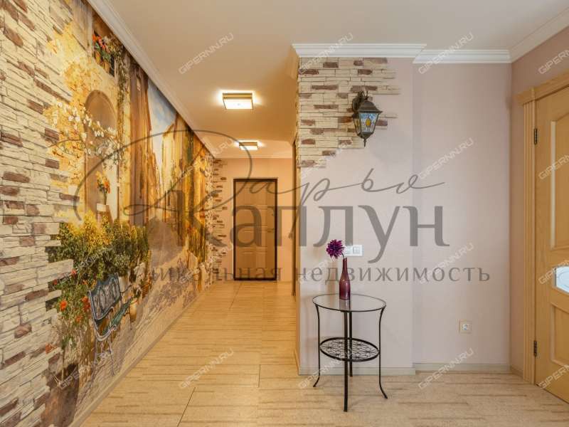 четырёхкомнатная квартира на улице Тимирязева дом 43