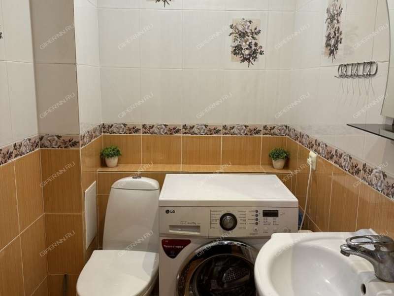 трёхкомнатная квартира на проспекте Гагарина дом 109