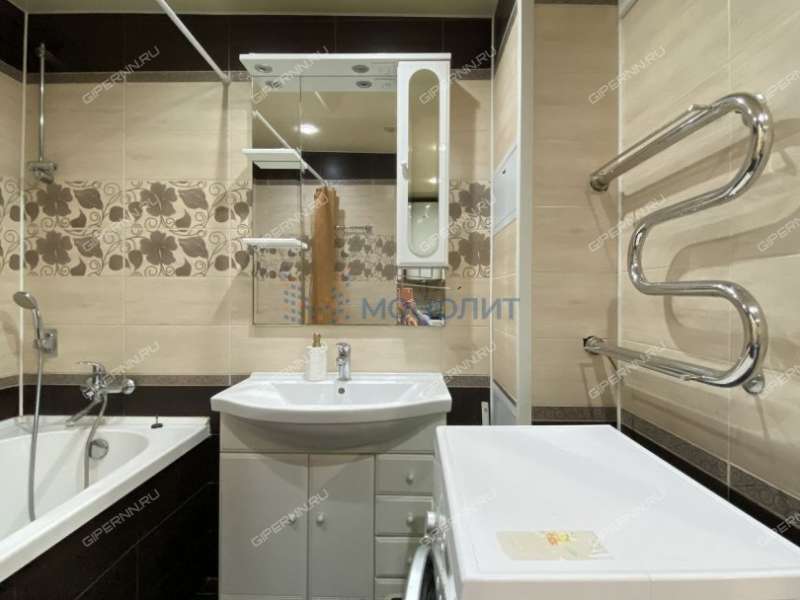 четырёхкомнатная квартира на улице Петрищева дом 10 город Дзержинск