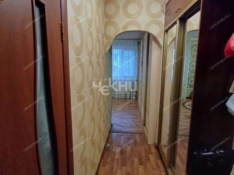 трёхкомнатная квартира на улице Маршала Жукова дом 4