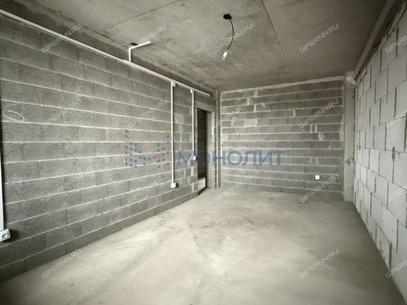 четырёхкомнатная квартира на Полтавской улице дом 15