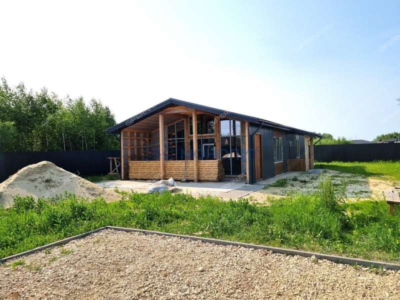 дом на улице Счастливая село Елховка