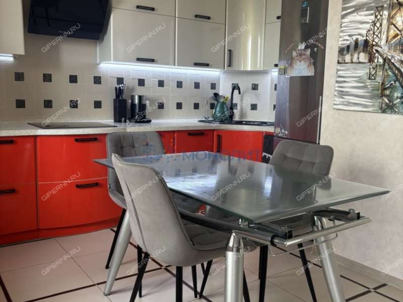 трёхкомнатная квартира на улице Академика Сахарова дом 109 к1