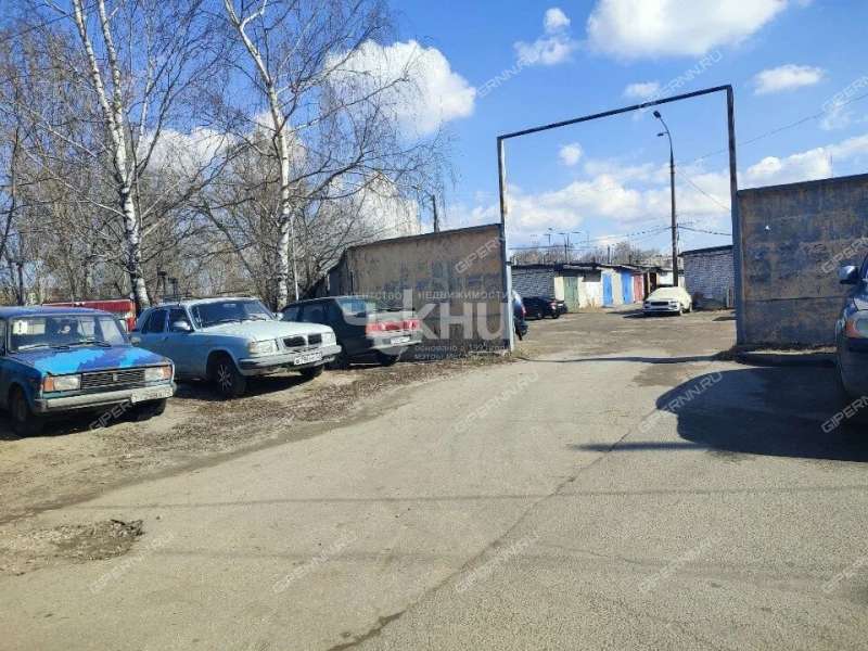 гараж на проспекте Октября