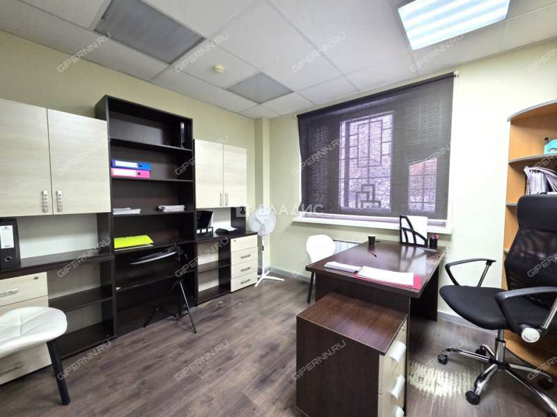 помещение под офис на улице Братьев Игнатовых