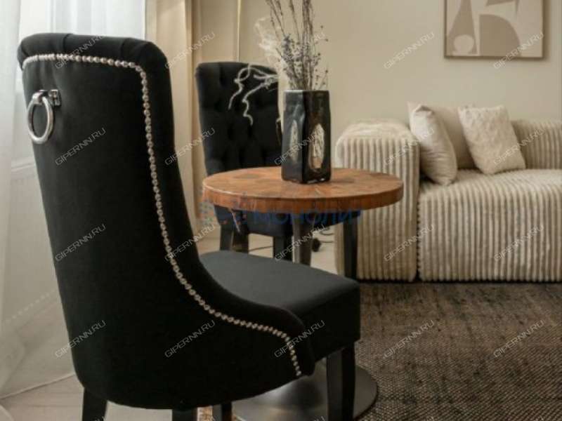 трёхкомнатная квартира на площади Свободы дом 7