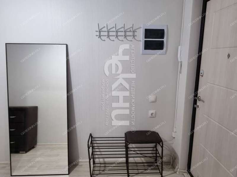 трёхкомнатная квартира на проспекте Кораблестроителей дом 60