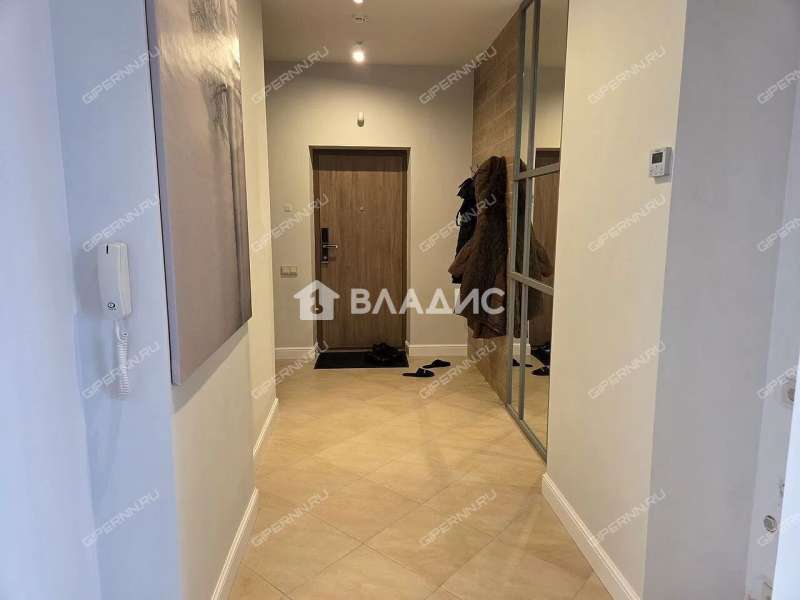 трёхкомнатная квартира в Корейском переулке дом 8