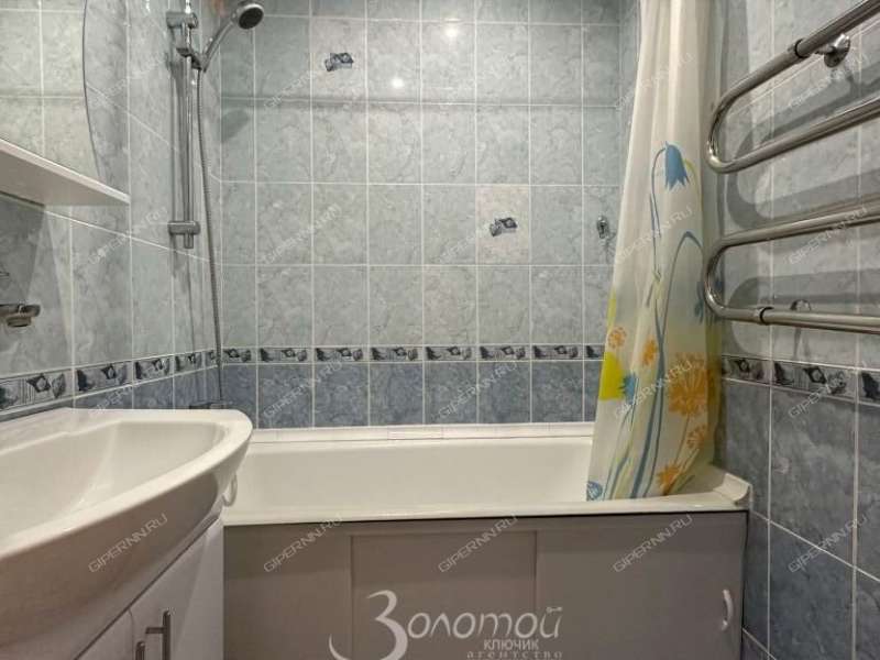 четырёхкомнатная квартира на улице Юлиуса Фучика дом 7