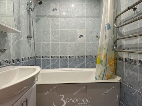 4-komnatnaya-ul-yuliusa-fuchika-d-7 фото