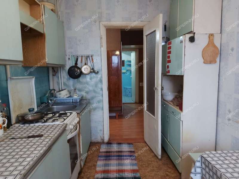 трёхкомнатная квартира на улице 1 Мая дом 8 город Семёнов