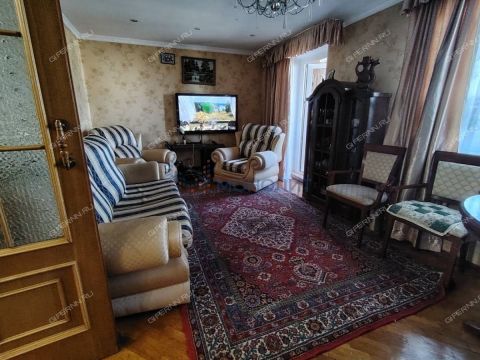4-komnatnaya-ul-kerchenskaya-d-26 фото
