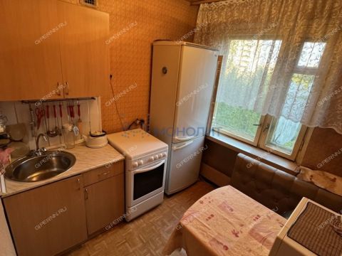 2-komnatnaya-prosp-busygina-d-20a фото