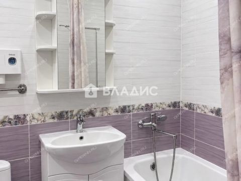 2-komnatnaya-ul-sergeya-tyulenina-d-20 фото