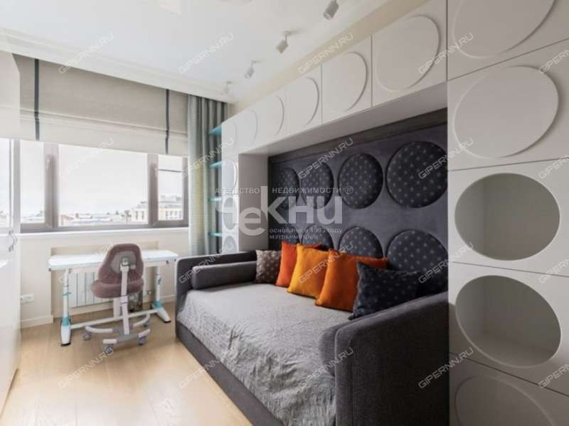 четырёхкомнатная квартира на улице Ульянова дом 7