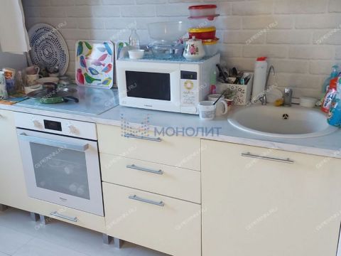 3-komnatnaya-ul-burnakovskaya-d-71-k1 фото