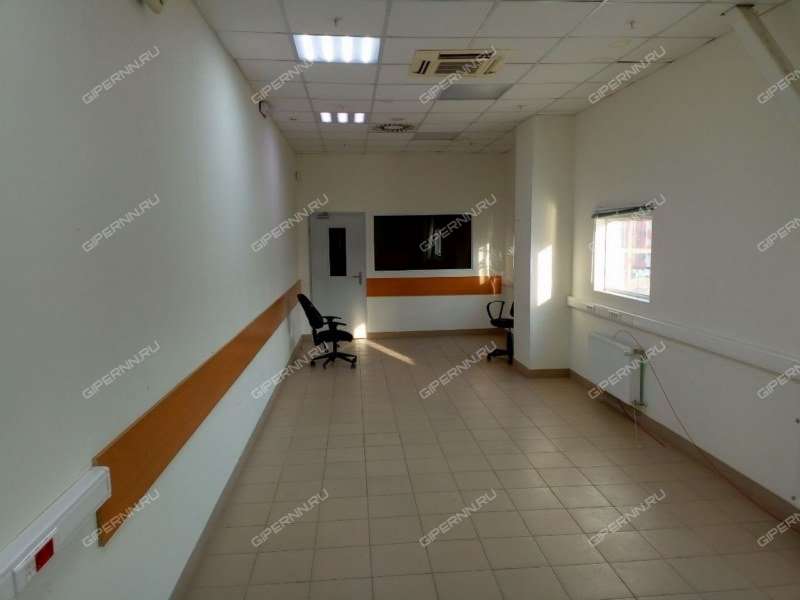 помещение под торговую площадь на Комсомольской площади